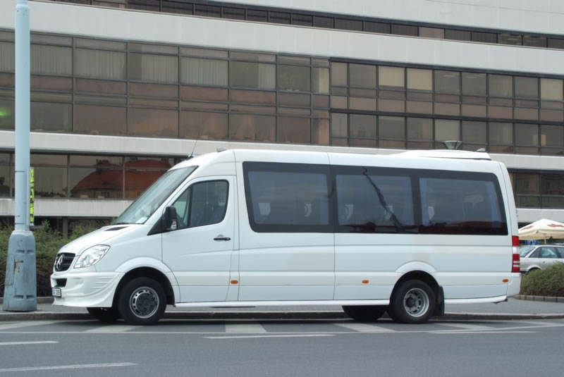 LUX klases mikroautobusu noma Kuldīgā